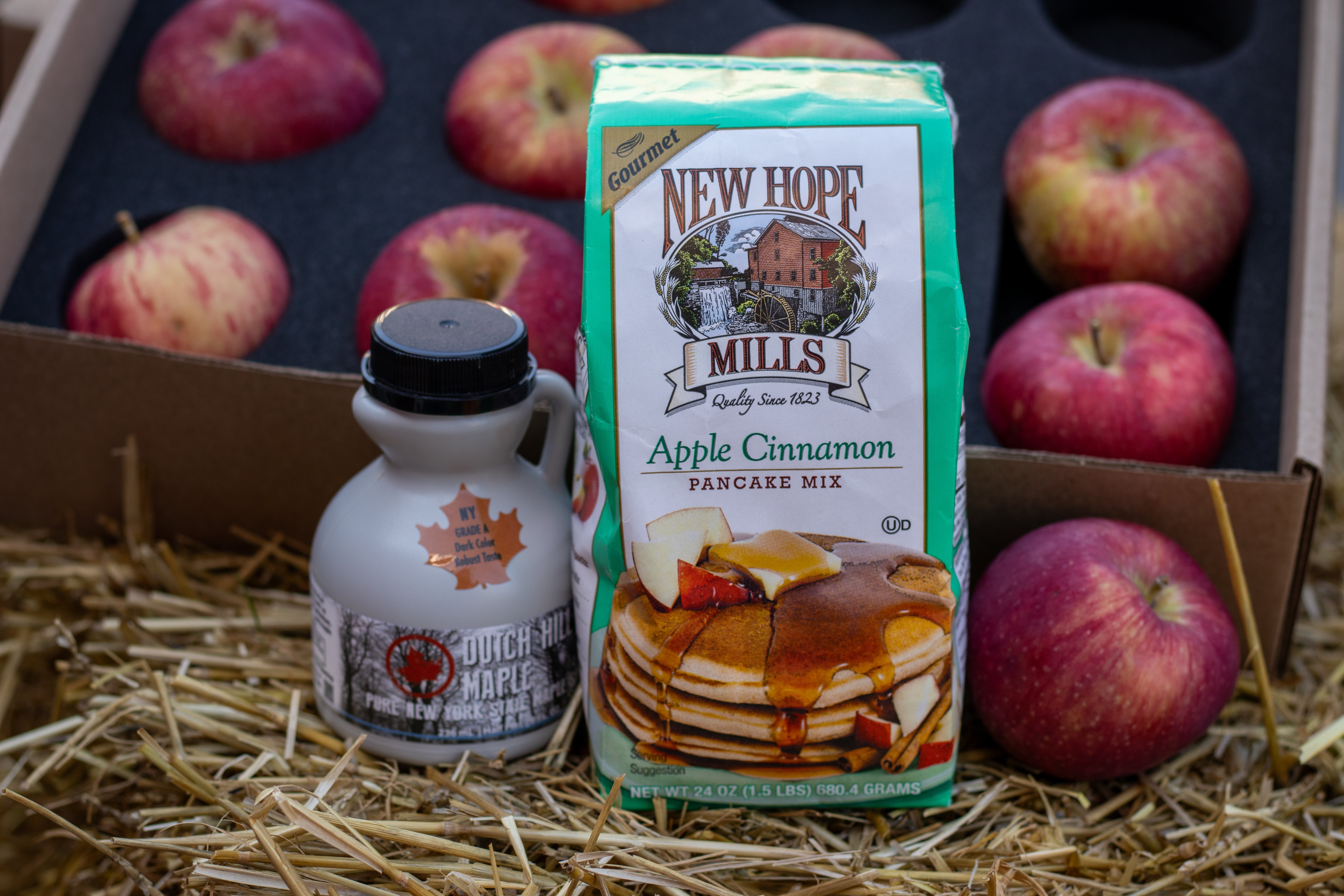 その他 APPLEof MYEYETwinkleTwinkleThrowBlanket Gourmet Zebra Apple | Zwahlen's Ice Cream & Chocolate Co.